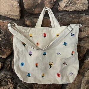 BAGGU horizontal zip duck bag in Ditsy Floral